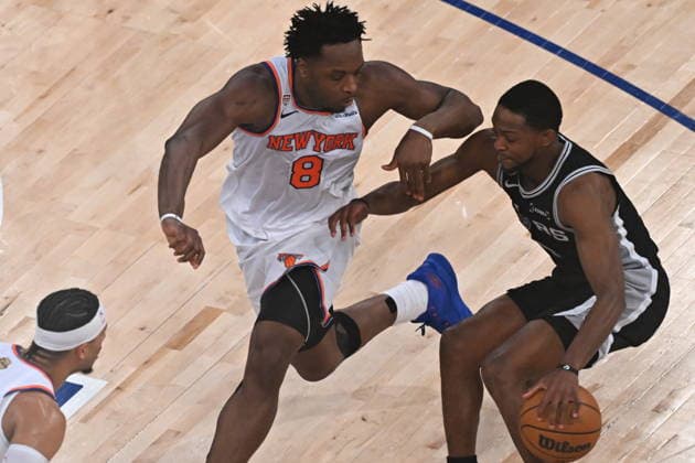 San Antonio Spurs v New York Knicks - NBA, Basketball Herren, USA Finals NEW YORK, UNITED STATES - JUNE 10: OG Anunoby (8) of the New York Knicks and De Aaron Fox (4) of San Antonio Spurs in action during the National Basketball Association (NBA) finals game between the New York Knicks and San Antonio Spurs at the Madison Square Garden in New York, United States on June 10, 2026. Celal Gunes Anadolu New York United States. Editorial use only. Please get in touch for any other usage.  Copyright: x2026xAnadoluxCelalxGunesx