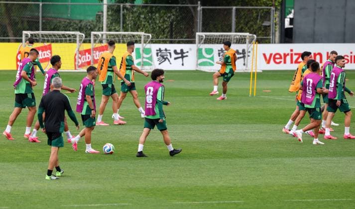 Fußball, FIFA WM 2026, Nationalteam Mexiko, Training MEXICO CITY, MEXICO - JUNE 10: Players of Team Mexico attend a training session one day ahead of the FIFA World Cup, WM, Weltmeisterschaft, Fussball 2026 Group A match between Mexico and South Africa on June 10, 2026 in Mexico City, Mexico.  Copyright: xVCGx 111647506529