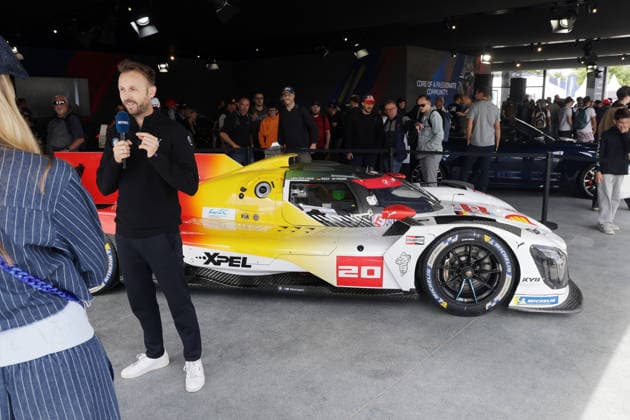 Rene Rast (GER) BMW M Hybrid V8 20 im TV Interview am BMW Stand in der Fanzone, 24 Stunden Le Mans Rennen, Frankreich, WEC FIA Langstrecken- Weltmeisterschaft, 11.06.2026, BMW M Team WRT