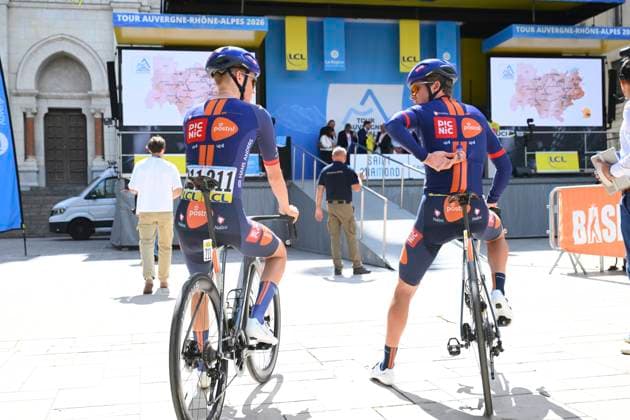 Tour Auvergne - Rhone-Alpes 2026 Stage 5 PARC DES OISEAUX - VILLARS-LES-DOMBES, FRANCE - JUNE 11 : Leemreize Gijs (NED) of Team Picnic PostNL during stage 5 of the 78th edition of Tour Auvergne - Rhone-Alpes an UCI World Tour 2.UWT cycling road race stage for Men Elite of 195.8 km with start in Saint-Chamond and finish in Parc des Oiseaux - Villars-les-Dombes on June 11, 2026 in Parc des Oiseaux - Villars-les-Dombes, France, 11 06 2026 ( Motordriver Guy De Vuyst - Parc des Oiseaux - Villars-les-Dombes France  Copyright: xVincentxKalutx