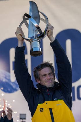 VOILE : Arrivee VendÃ e Globe 2024 2025 - Les Sables d Olonne - 14 01 2025 Charlie Dalin, vainqueur du VendÃ e Globe 2024-2025 en 64j 19h 22min et 49 sec - Les Sables d Olonne le 14 01 2025  Copyright: xAlexisxCourcouxx