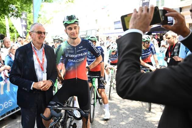 Tour Auvergne - Rhone-Alpes 2026 Stage 5 PARC DES OISEAUX - VILLARS-LES-DOMBES, FRANCE - JUNE 11 : Seixas Paul (FRA) of Decathlon CMA CGM Team during stage 5 of the 78th edition of Tour Auvergne - Rhone-Alpes an UCI World Tour 2.UWT cycling road race stage for Men Elite of 195.8 km with start in Saint-Chamond and finish in Parc des Oiseaux - Villars-les-Dombes on June 11, 2026 in Parc des Oiseaux - Villars-les-Dombes, France, 11 06 2026 ( Motordriver Guy De Vuyst - Parc des Oiseaux - Villars-les-Dombes France  Copyright: xVincentxKalutx