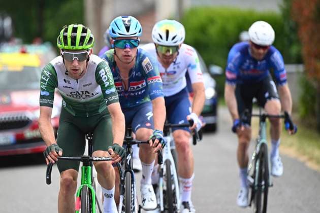 Tour Auvergne - Rhone-Alpes 2026 Stage 5 PARC DES OISEAUX - VILLARS-LES-DOMBES, FRANCE - JUNE 11 : Arriolabengoa Julen (ESP) of Caja Rural - Seguros RGA, Reinderink Pepijn (NED) of Soudal Quick-Step during stage 5 of the 78th edition of Tour Auvergne - Rhone-Alpes an UCI World Tour 2.UWT cycling road race stage for Men Elite of 195.8 km with start in Saint-Chamond and finish in Parc des Oiseaux - Villars-les-Dombes on June 11, 2026 in Parc des Oiseaux - Villars-les-Dombes, France, 11 06 2026 ( Motordriver Guy De Vuyst - Parc des Oiseaux - Villars-les-Dombes France  Copyright: xVincentxKalutx