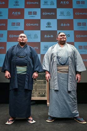 MUFG Paris Sumo Tournament press conference, PK, Pressekonferenz - Paris Hoshoryu Tomokatsu and Onosato Daiki pose for a photo after a press conference for the MUFG Paris Sumo Tournament 2026 in Paris on June 11, 2026. Photo by Firas Abdullah ABACAPRESS.COM Paris Ile-de-France France  Copyright: xAbdullahxFiras ABACAx