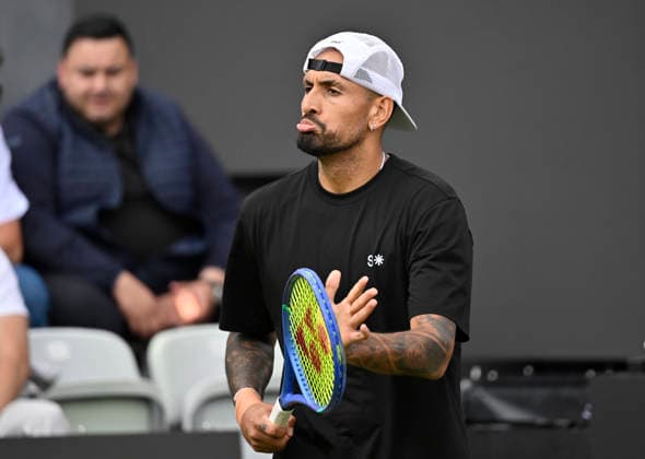 Nick Kyrgios (AUS) Gestik Geste Beifall fuer Gegner Tennis Herren BOSS Open ATP, Tennis Herren 250 Stuttgart 2026 Weissenhof BOSS Open ATP 250 Stuttgart 2026