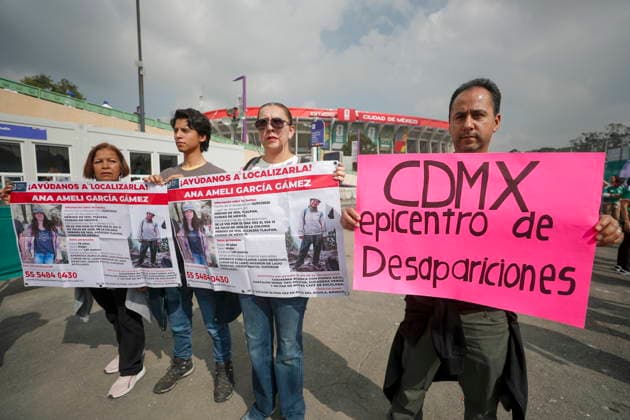 FIFA World Cup, WM, Weltmeisterschaft, Fussball 2026 - Group A - Mexico vs South Africa Relatives and friends of missing persons demonstrate ahead of the opening match of the FIFA World Cup 2026 between Mexico and South Africa in Mexico City, Mexico, 11 June 2026. Mexico City Mexico  Copyright: xISAACxESQUIVELx