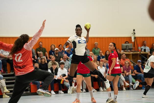 Germany U20w vs. Portugal U20w, Handball, Vier-Nationenturnier, 11.6.2026, Saision 2025 2026, Hannover Farrelle Njinkeu (Deutschland U20 Frauen, 05, spielt bei HSG Blomberg-Lippe) im Torwurf Hannover Sporthalle Sahlkamp Deutschland