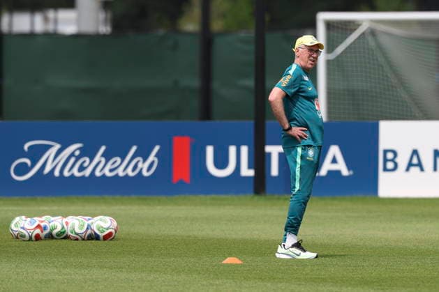 FIFA World Cup, WM, Weltmeisterschaft, Fussball 2026 - Brazil training session Carlo Ancelotti, Brazil s head coach, leads a training session of the national soccer team for the FIFA World Cup 2026 at Columbia Park in Morristown, New Jersey, USA, 11 June 2026. Morristown United States  Copyright: xSebastiaoxMoreirax