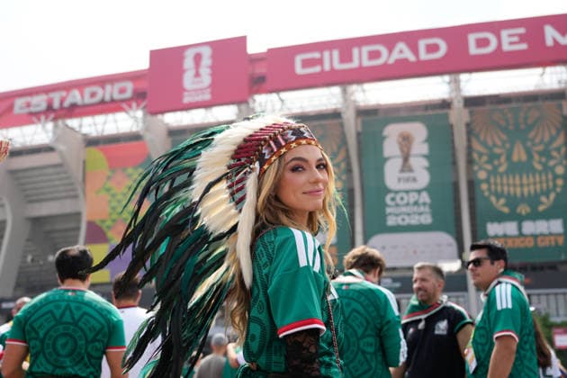 Mexico v South Africa: Group A - FIFA World Cup, WM, Weltmeisterschaft, Fussball 2026 Supporter of Mexico poses for the photo during the FIFA World Cup 2026 Group A match between Mexico and South Africa at Mexico City Stadium on June 11, 2026 in Mexico City, Mexico. Mexico City Mexico Mexico  Copyright: xJosexBretonx originalFilename:bretonhernandez-mexicovs260611_npiEP.jpg