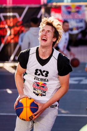 BASKETBALL - FIBA 3x3 World Tour VIENNA,AUSTRIA,11.JUN.26 - BASKETBALL - FIBA 3x3 World Tour, Red Bull Full Moon. Image shows participants.  GEPAxpictures xEdgarxEisner