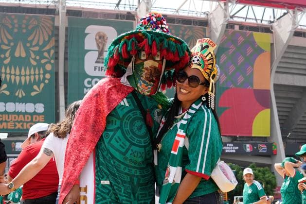 Mexico v South Africa - FIFA World Cup, WM, Weltmeisterschaft, Fussball 2026 - Group A MEXICO CITY, MEXICO - JUNE 11: Mexican fans gather prior to opening match of the World Cup First Stage Group A match between Mexico and South Africa at Estadio Azteca (Mexio Stadium) in Mexico City, Mexico on June 11, 2026. Jose Hernandez Anadolu Mexico City Mexico. Editorial use only. Please get in touch for any other usage.  Copyright: x2026xAnadoluxJosexHernandezx