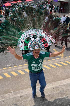 June 11, 2026, Mexico City, Mexico, Mexico: Supporter of Mexico poses for the photo during the FIFA World Cup, WM, Weltmeisterschaft, Fussball 2026 Group A match between Mexico and South Africa at Mexico City Stadium on June 11, 2026 in Mexico City, Mexico. Mexico City Mexico - ZUMAa181 20260611_zaa_a181_024 Copyright: xJosexBretonx