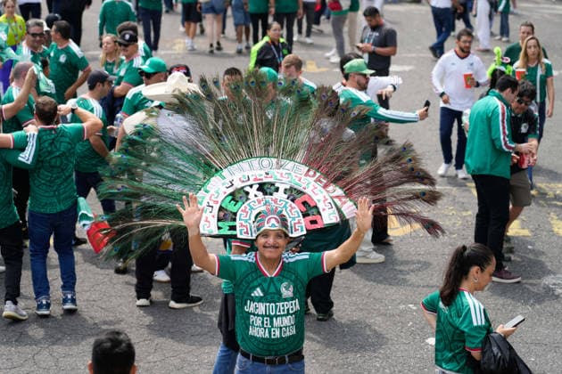 June 11, 2026, Mexico City, Mexico, Mexico: Supporter of Mexico poses for the photo during the FIFA World Cup, WM, Weltmeisterschaft, Fussball 2026 Group A match between Mexico and South Africa at Mexico City Stadium on June 11, 2026 in Mexico City, Mexico. Mexico City Mexico - ZUMAa181 20260611_zaa_a181_022 Copyright: xJosexBretonx