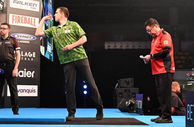 11.06.2026, xhbx, Dart World Cup of Darts 2025, v.l. William O Connor (Irland), Paul Lim (Singapur) (DFL DFB REGULATIONS PROHIBIT ANY USE OF PHOTOGRAPHS as IMAGE SEQUENCES and or QUASI-VIDEO) Frankfurt