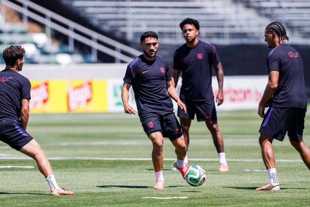 FIFA World Cup, WM, Weltmeisterschaft, Fussball 2026 - USA Training Session Cristian Roldan (C) of the United States attends a training session for the national team, Nationalteam at the Great Park Sports Complex in Irvine, California, USA, 11 June 2026. IRVINE CALIFORNIA UNITED STATES  Copyright: xCHRISxTORRESx