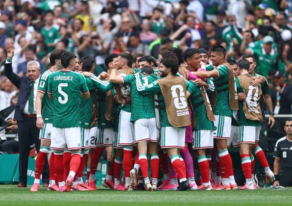 Team Mexico celebrates after Julian Quinones scored against South Africa in the first half of a FIFA World Cup, WM, Weltmeisterschaft, Fussball match at Aztec Stadium in Mexico City, Mexico, on Thursday, June 11, 2026.  MEX20260611908 CHRISTIANxBRUNSKILL