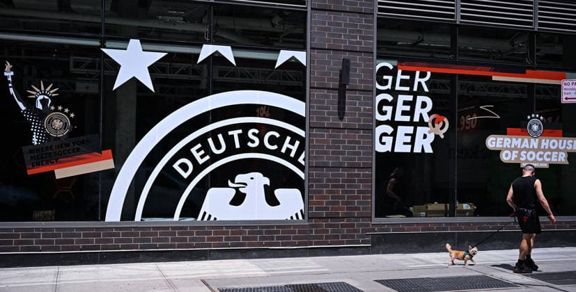 Fussball FIFA WM 2026 11.06.2026 Aussenansicht des German House of Soccer in Manhattan New York, Pre Opening beim Eroeffnungsspiel der WM 2026, Mexiko - Suedafrika