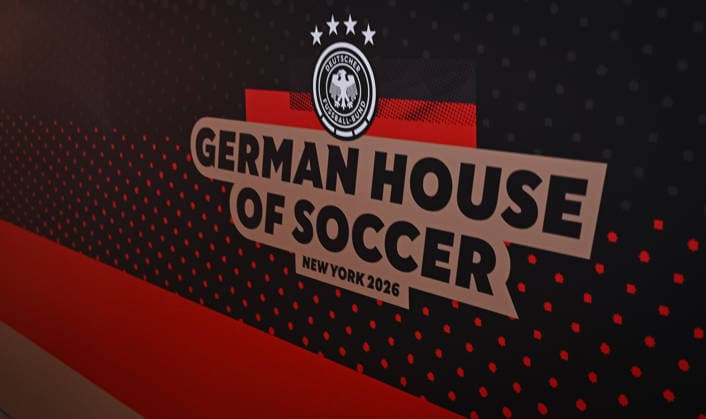 Fussball FIFA WM 2026 11.06.2026 German House of Soccer in Manhattan New York, Pre Opening beim Eroeffnungsspiel der WM 2026, Mexiko - Suedafrika, Logo