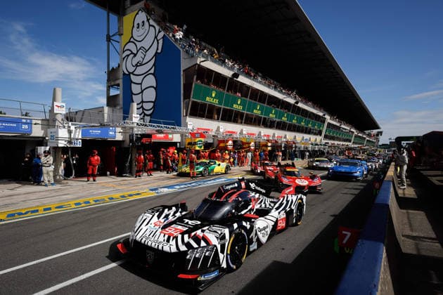 24 HEURES DU MANS 2026 - FREE PRACTICE AND QUALIFIYING SESSION 94 DUVAL Loïc (fra), JAKOBSEN Malthe (dnk), POURCHAIRE Thà o (fra), Peugeot TotalEnergies, Peugeot 9X8 94, Hypercar, action, during the Free Practice and Qualifying session of the 24 Hours of Le Mans 2026, 3rd round of the 2026 FIA World Endurance Championship, from June 10 to 11, 2026 on the Circuit des 24 Heures du Mans in Le Mans, France - Le MansFrance Copyright: xFREDERICxLExFLOCxHx