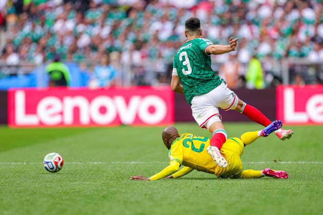 FIFA World Cup, WM, Weltmeisterschaft, Fussball 2026 FIFA WORLD CUP 2026 MEXICO VS SOUTH AFRICA 11062026 MEXICO CITY, MEXICO. Action photo of Khuliso Mudau (20) of South Africa and Cesar Montes (3) of the Mexico national team, Nationalteam during the opening game of the FIFA World Cup 2026, held at the Estadio Ciudad de MÃ xico of Mexico City. Foto de accion de Khuliso Mudaou (20) de Sudafrica y Cesar Montes (3) de la Seleccion Nacional de Mexico, durante el juego inaugural de la Copa del Mundo 2026 de la FIFA, celebrado en el Estadio Ciudad de MÃ xico de la Ciudad de MÃ xico. PHOTO BY IMAGENSHOP AGENCIA FOTOGRAFICA MEXICO CITY MEXICO CITY MEXICO