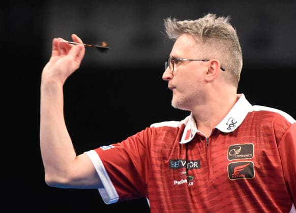 11.06.2026, xhbx, Dart World Cup of Darts 2025, v.l. Valters Melderis (Lettland) (DFL DFB REGULATIONS PROHIBIT ANY USE OF PHOTOGRAPHS as IMAGE SEQUENCES and or QUASI-VIDEO Frankfurt