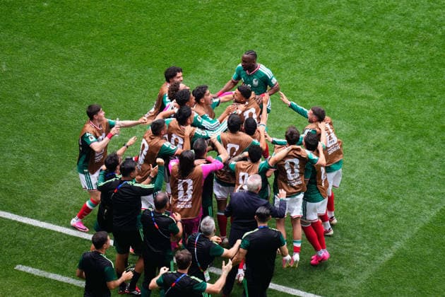 June 11, 2026, Mexico City, Mexico, Mexico: Julian Quinones of Mexico celebrates a goal with teammates during the FIFA World Cup, WM, Weltmeisterschaft, Fussball 2026 Group A match between Mexico and South Africa at Mexico City Stadium on June 11, 2026 in Mexico City, Mexico. Mexico City Mexico - ZUMAa181 20260611_zaa_a181_073 Copyright: xJosexBretonx