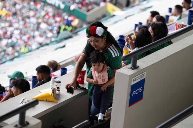 Fußball, Herren, FIFA World Cup, WM, Weltmeisterschaft, Fussball 2026 in Mexiko, Kanada und USA, Eröffnungsspiel in Mexiko-City (Gruppe A, 1. Spieltag), Mexiko - Südafrika, Fans von Mexiko, 11.06. 2026,