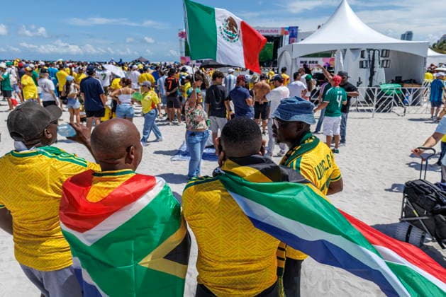 FIFA World Cup, WM, Weltmeisterschaft, Fussball 2026 Mexico vs South Africa match watch party in Miami People attend the FIFA World Cup 2026 Mexico vs South Africa match watch party in Miami Beach, Florida, USA, 11 June 2026. MIAMI FLORIDA United States  Copyright: xCRISTOBALxHERRERA-ULASHKEVICHx