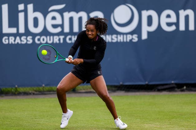 ROSMALEN, NETHERLANDS - JUNE 11: Robin Montgomery of the United States plays a backhand in her Women s Singles Second Round match against Greet Minnen of Belgium during Day 4 of the Libema Open Grass Court Championships at the Autotron on June 11, 2026 in Rosmalen, Netherlands.  Copyright: xRenexNijhuis MBxMediax