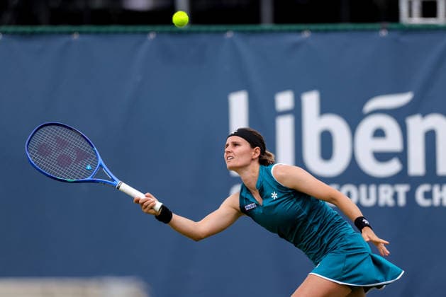 ROSMALEN, NETHERLANDS - JUNE 11: Greet Minnen of Belgium plays a forehand in her Women s Singles Second Round match against Robin Montgomery of the United States during Day 4 of the Libema Open Grass Court Championships at the Autotron on June 11, 2026 in Rosmalen, Netherlands.  Copyright: xRenexNijhuis MBxMediax