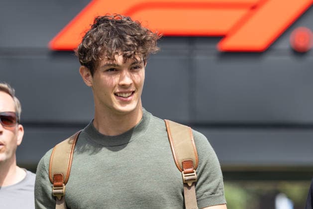 June 11, 2026, Barcelona, Quebec, Spain: OLIVER BEARMAN (87) from United Kingdom, Haas team arriving to the track at Barcelona F1 Grand Prix at Barcelona-Catalunya circuit in Barcelona, Spain on 2026-06-11 Barcelona Spain - ZUMAl189 20260611_zsp_l189_022 Copyright: xYannickxLegarex