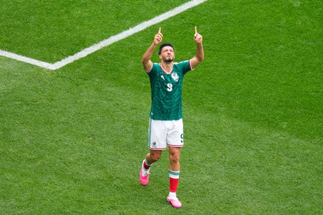 Mexico v South Africa: Group A - FIFA World Cup, WM, Weltmeisterschaft, Fussball 2026 Raul Jimenez of Mexico celebrates a goal during the FIFA World Cup 2026 Group A match between Mexico and South Africa at Mexico City Stadium on June 11, 2026 in Mexico City, Mexico. Mexico City Mexico  Copyright: xJosexBretonx originalFilename:bretonhernandez-mexicovs260611_npiQF.jpg