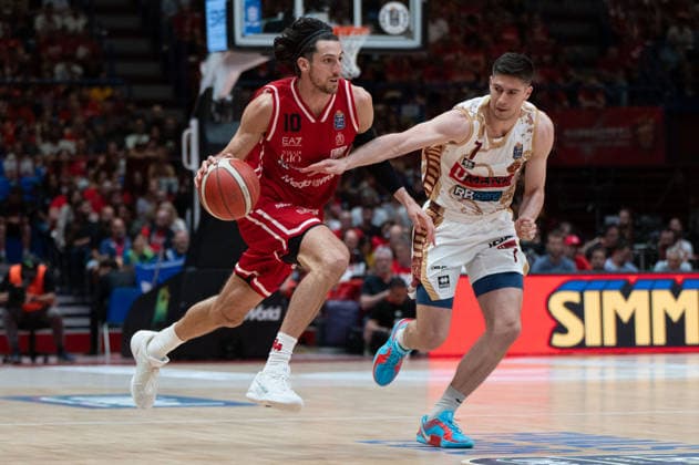 IPA85587810 - Leandro Bolmaro (Olimpia Milano) in action against Leonardo Candi (Umana Reyer Venezia) during the Playoffs - Final - EA7 Emporio Armani Milano vs. Umana Reyer Venezia, an Italian Basketball Serie A game in Milan, Italy, on June 11, 2026  Copyright: xSaraxAngelica IPAxSportx xx 85587810
