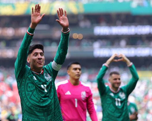 MEXICO CITY, MEXICO - JUNE 11: Edson Ã?lvarez of Mexico waves to fans after the FIFA World Cup, WM, Weltmeisterschaft, Fussball 2026 Group A match between Mexico and South Africa at Mexico City Stadium on June 11, 2026 in Mexico City, Mexico.  Copyright: xMBxMediax