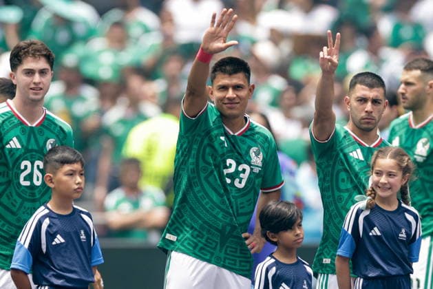 MEXICO, MEXICO CITY - JUNE 11, 2026: Mexico s Jesus Gallardo (C) is seen ahead of the 2026 FIFA World Cup, WM, Weltmeisterschaft, Fussball Group A football match between Mexico and South Africa at Mexico City Stadium. Mikhail Sinitsyn TASS  93684072