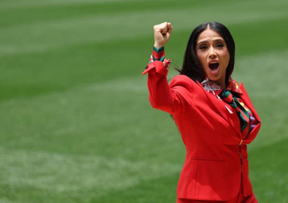 MEXICO CITY, MEXICO - JUNE 11: Salma Hayek performs in the Opening Ceremony before the FIFA World Cup, WM, Weltmeisterschaft, Fussball 2026 Group A match between Mexico and South Africa at Mexico City Stadium on June 11, 2026 in Mexico City, Mexico.  Copyright: xMBxMediax