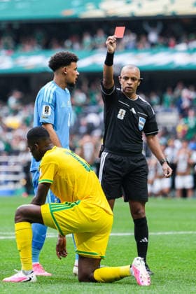 The Referee Wilton Sampaio (R) shows red card to Sphephelo Sithole of South Africa (L) during a FIFA Men’s World Cup 2026 Group Stage football match between Mexico and South Africa at Mexico City Stadium, in Mexico City on June 11th 2026 (Photo by Alexandra Fechete SPP)  Copyright: xAlexandraxFechete SPPx Sportspressphoto_SPR165111
