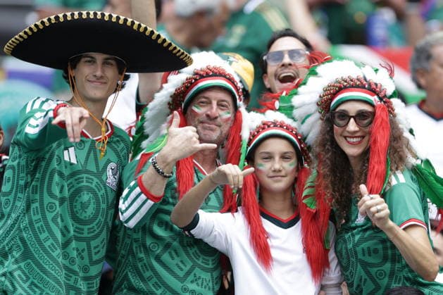 MEXICO, MEXICO Mexico City - JUNE 11, 2026: Fans attend the 2026 FIFA World Cup, WM, Weltmeisterschaft, Fussball Group A football match between Mexico and South Africa at Mexico City Stadium FIFA World Cup 2026 Group Stage: Mexico Vs South Africa  - ZUMAt113 20260611_zaa_t113_455 Copyright: xMikhailxSinitsynx