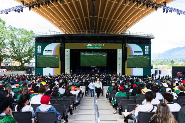 VANCOUVER, CANADA - JUNE 11: Fan supporters of Mexico watch the first match of the FIFA World Cup, WM, Weltmeisterschaft, Fussball 2026 between Mexico and South Africa during the FIFA Fan Festival at the PNE Amphitheatre in Hastings Park on June 11, 2026 in Vancouver, British Columbia, Canada.  Copyright: xAmyxElle SPPx Sportspressphoto_SPR165148