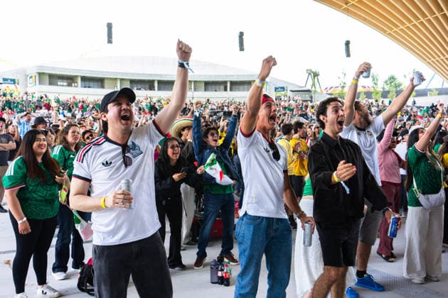 VANCOUVER, CANADA - JUNE 11: Fan supporters of Mexico cheer and react while watching the first match of the FIFA World Cup, WM, Weltmeisterschaft, Fussball 2026 between Mexico and South Africa during the FIFA Fan Festival at the PNE Amphitheatre in Hastings Park on June 11, 2026 in Vancouver, British Columbia, Canada.  Copyright: xAmyxElle SPPx Sportspressphoto_SPR165168