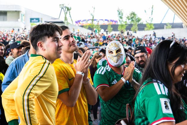 VANCOUVER, CANADA - JUNE 11: Fan supporters of Mexico react while watching the first match of the FIFA World Cup, WM, Weltmeisterschaft, Fussball 2026 between Mexico and South Africa during the FIFA Fan Festival at the PNE Amphitheatre in Hastings Park on June 11, 2026 in Vancouver, British Columbia, Canada.  Copyright: xAmyxElle SPPx Sportspressphoto_SPR165169