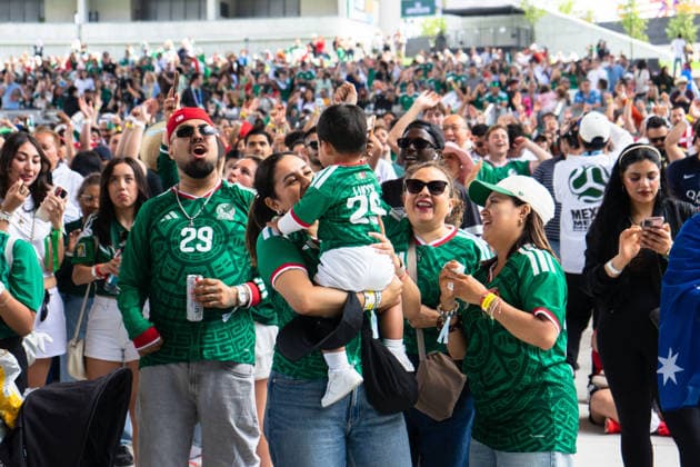 VANCOUVER, CANADA - JUNE 11: A family celebrates with their newborn as fan supporters of Mexico cheer for a goal while watching the first match of the FIFA World Cup, WM, Weltmeisterschaft, Fussball 2026 between Mexico and South Africa during the FIFA Fan Festival at the PNE Amphitheatre in Hastings Park on June 11, 2026 in Vancouver, British Columbia, Canada.  Copyright: xAmyxElle SPPx Sportspressphoto_SPR165182