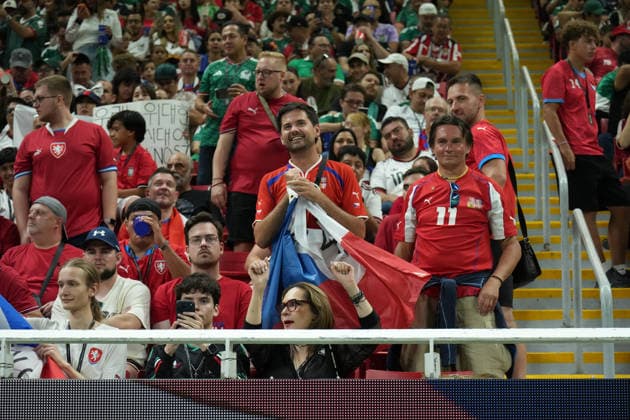 South Korea v Czechia - FIFA World Cup, WM, Weltmeisterschaft, Fussball 2026 - Group A ZAPOPAN, MEXICO - JUNE 11: Fans show their support for their team prior to 2026 FIFA World Cup First Stage Group A match between South Korea and Czechia at Estadio Akron (Guadalajara Stadium) in Zapopan, Guadalajara, Mexico on June 11, 2026. Luciano Gonzalez Anadolu Zapopan Mexico. Editorial use only. Please get in touch for any other usage.  Copyright: x2026xAnadoluxLucianoxGonzalezx