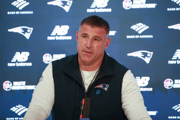 FOXBOROUGH, MA- JUNE 11: Mike Vrabel of the New England Patriots 2025-2026 speaks the media before New England Patriots Minicamp on June 11, 2026, at Gillette Stadium in Foxborough, Massachusetts. (Photo by Summer Lamont Icon Sportswire) NFL, American Football Herren, USA JUN 11 New England Patriots Minicamp EDITORIAL USE ONLY Icon260611001