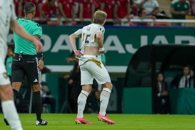 South Korea v Czechia - FIFA World Cup, WM, Weltmeisterschaft, Fussball 2026 - Group A ZAPOPAN, MEXICO - JUNE 11: Pavel Sulc of Czechia is seen with torn jersey during the 2026 FIFA World Cup First Stage Group A match between South Korea and Czechia at Estadio Akron (Guadalajara Stadium) in Zapopan, Guadalajara, Mexico on June 11, 2026. Luciano Gonzalez Anadolu Zapopan Mexico. Editorial use only. Please get in touch for any other usage.  Copyright: x2026xAnadoluxLucianoxGonzalezx