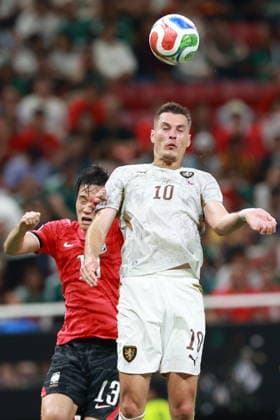 FIFA World Cup, WM, Weltmeisterschaft, Fussball 2026 - Group A - South Korea vs Czechia Lee Tae-seok (L) of South Korea vies for the ball with Patrik Schick (R) of Czechia during the FIFA World Cup 2026 Group A match between South Korea and Czechia in Guadalajara, Mexico, 11 June 2026. GUADALAJARA Mexico  Copyright: xALEXxCRUZx