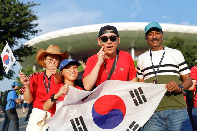 FIFA World Cup, WM, Weltmeisterschaft, Fussball 2026 - Group A - South Korea vs Czechia South Korea fans pose ahead of the FIFA World Cup 2026 Group A match between South Korea and Czechia in Guadalajara, Mexico, 11 June 2026. GUADALAJARA Mexico  Copyright: xFRANCISCOxGUASCOx
