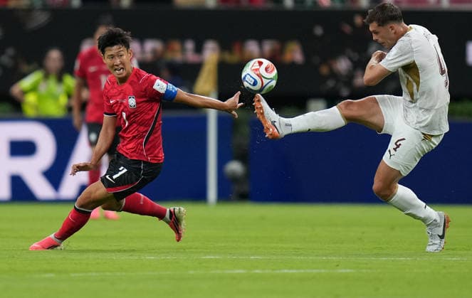 (260612) -- GUADALAJARA, June 12, 2026 -- Son Heung-min (L) of South Korea vies with Robin Hranac of the Czech Republic during the group A match between South Korea and the Czech Republic at the 2026 FIFA World Cup, WM, Weltmeisterschaft, Fussball at Guadalajara Stadium in Guadalajara, Mexico, June 11, 2026. (Photo by Xinhua) (SP)MEXICO-GUADALAJARA-FOOTBALL-FIFA WORLD CUP-GROUP A-KOR VS CZE MartinxZabala 