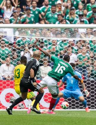 MEXICO CITY, MEXICO - JUNE 11: Julian Quinones 16 of Team Mexico shoots during the group A match between Mexico and South Africa at the 2026 FIFA World Cup, WM, Weltmeisterschaft, Fussball at Mexico City Stadium on June 11, 2026 in Mexico City, Mexico.  Copyright: xVCGx 111647724901