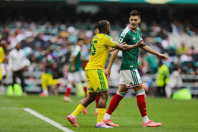Fußball, FIFA WM 2026, Mexiko - Südafrika #5 Mexico V South Africa - 2026 FIFA World Cup, WM, Weltmeisterschaft, Fussball 1st Round CÃ sar Montes 3 of Mexico and Iqraam Rayners 15 of South Africa during the Group A first-round match of the 2026 FIFA World Cup at Estadio Azteca. on June 11, 2026, in Mexico City, Mexico. (Photo by Ian Robles Eyepix Group) Copyright: xIanxRoblesx EyepixxGroupx EL_11062026_186640JPEG
